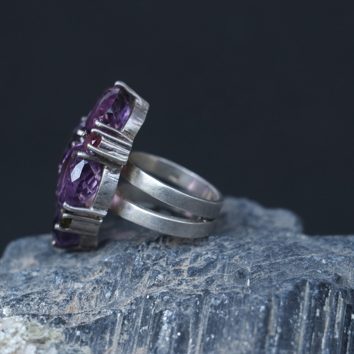 AFRICAN AMETHYST SILVER RING