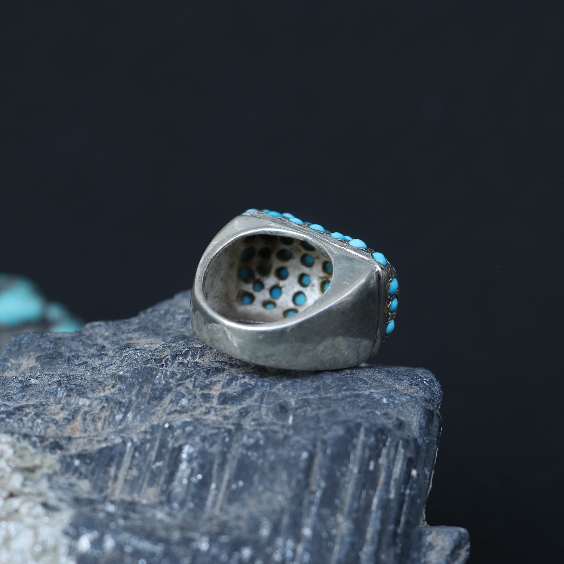 SILVER RING SET IN SMALL TURQUOISES