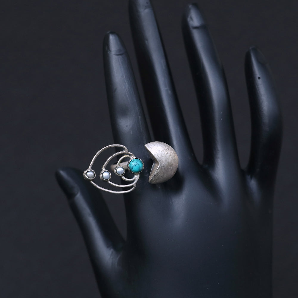 Artistic Silver Ring with Open Abstract Design – Turquoise & Pearls