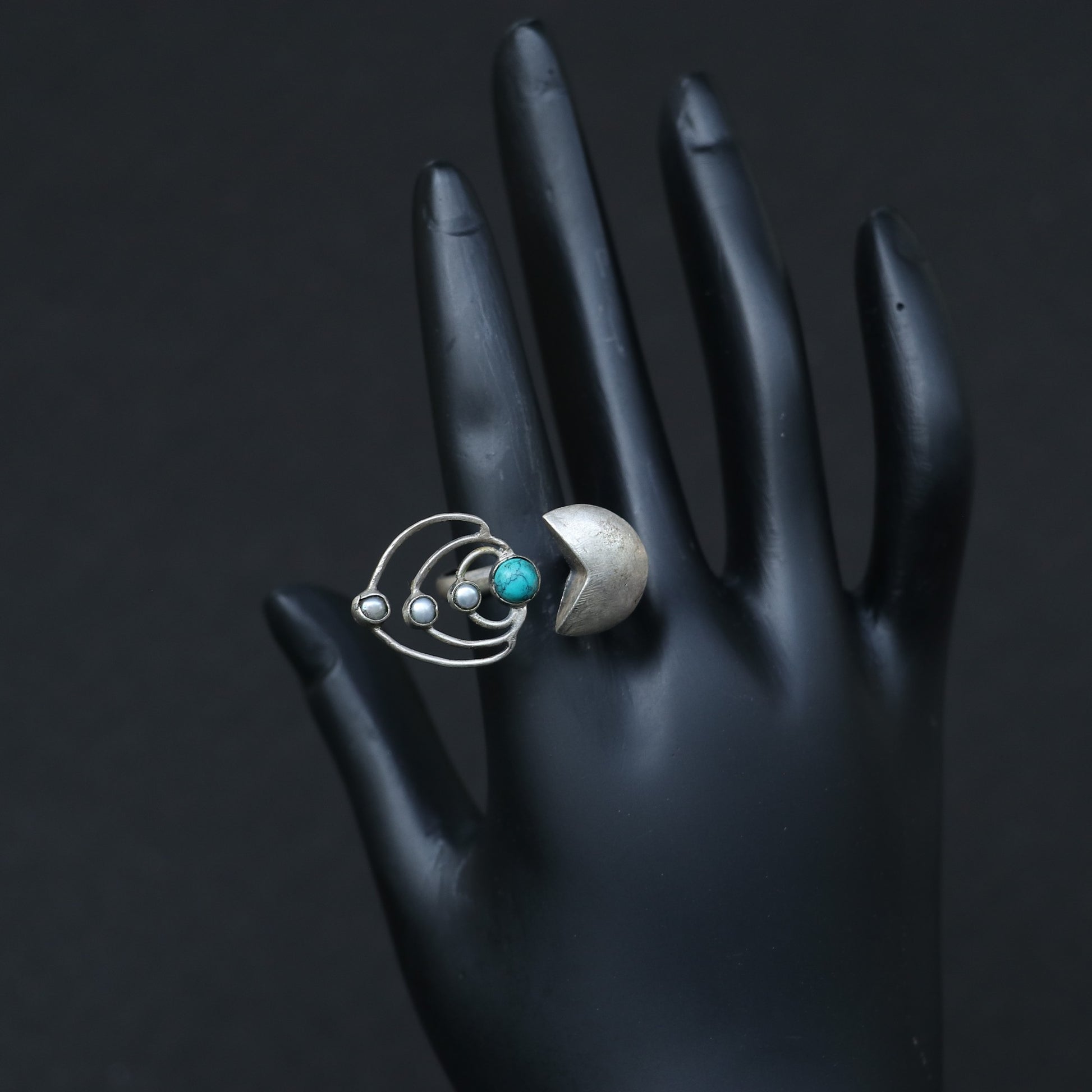 ARTISTIC SILVER RING WITH OPEN ABSTRACT DESIGN - TURQUOISE & PEARLS