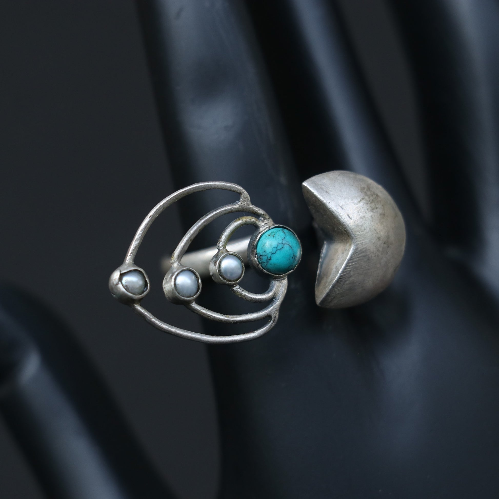 ARTISTIC SILVER RING WITH OPEN ABSTRACT DESIGN - TURQUOISE & PEARLS