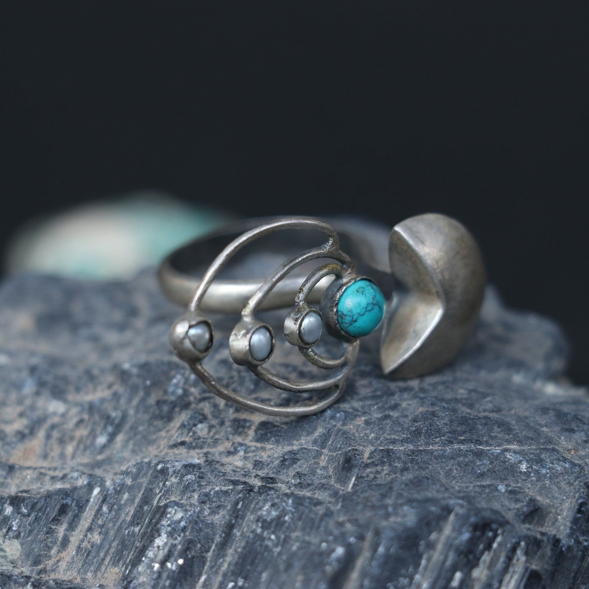 ARTISTIC SILVER RING WITH OPEN ABSTRACT DESIGN - TURQUOISE & PEARLS