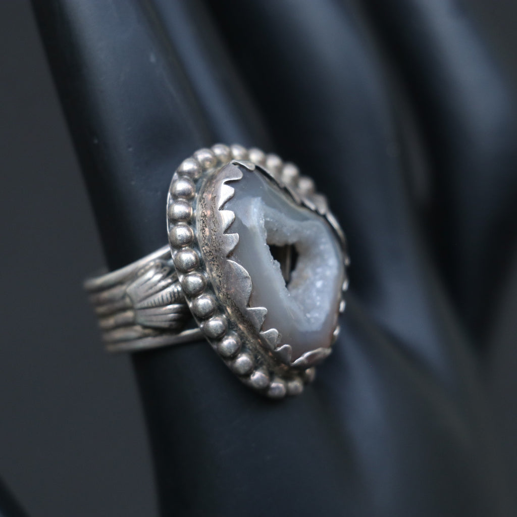 RUSTIC SILVER RING FEATURING A RAW AGATE SLICE IN A BOLD BEADED BEZEL