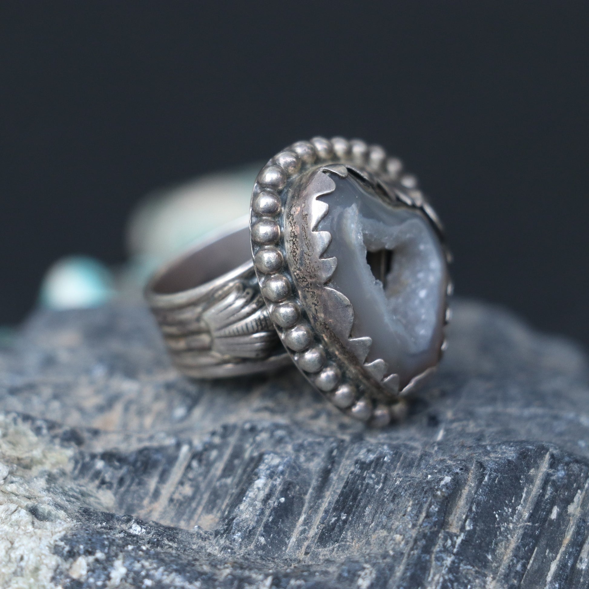 RUSTIC SILVER RING FEATURING A RAW AGATE SLICE IN A BOLD BEADED BEZEL