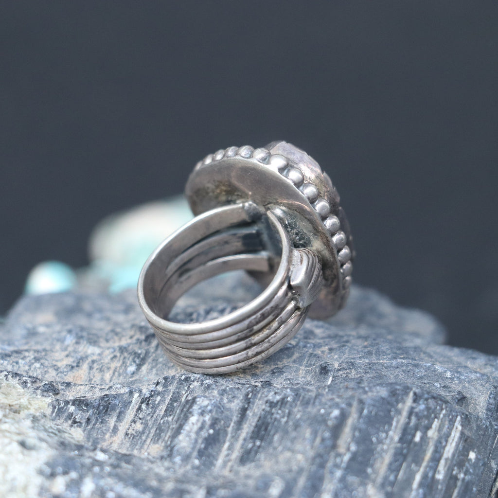 RUSTIC SILVER RING FEATURING A RAW AGATE SLICE IN A BOLD BEADED BEZEL