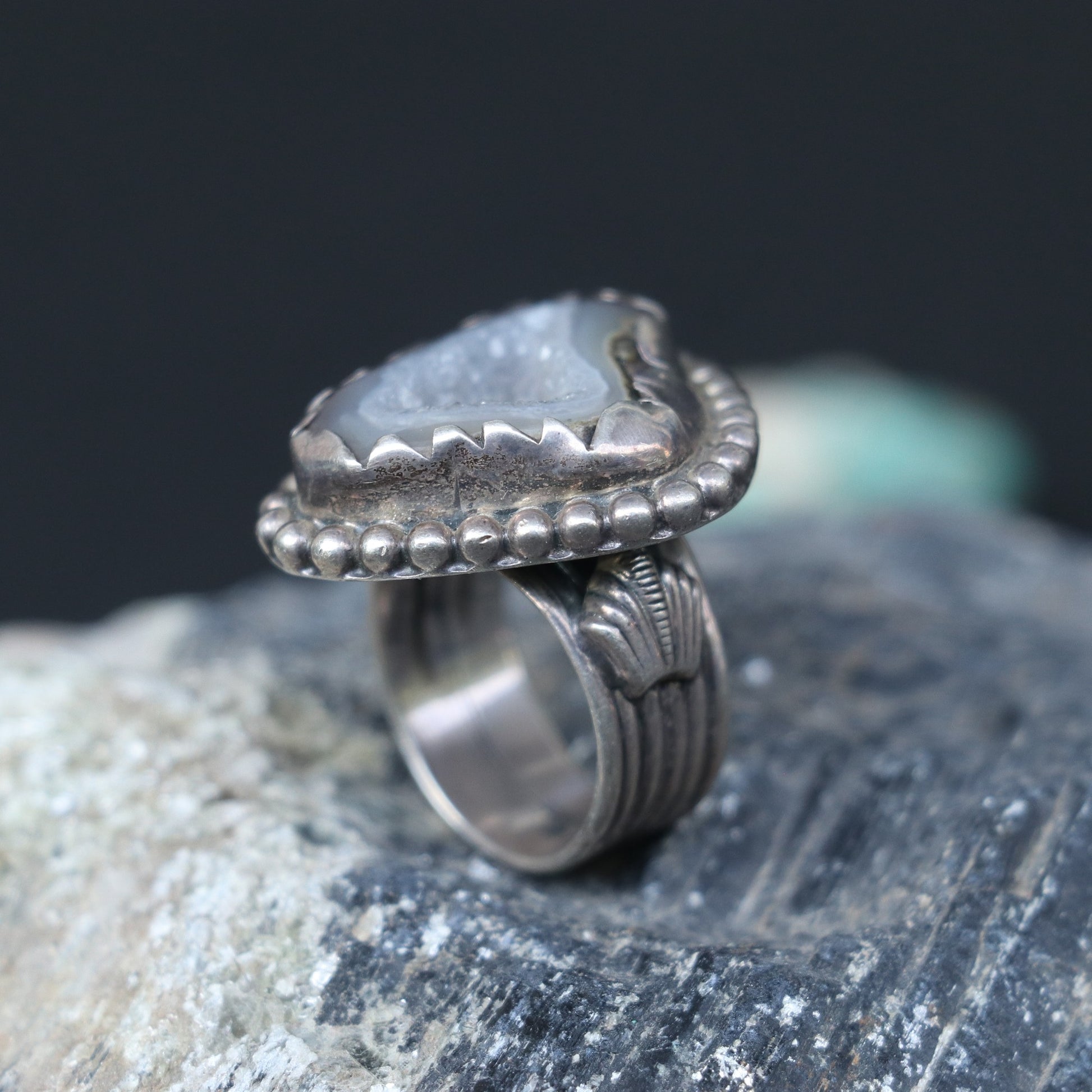RUSTIC SILVER RING FEATURING A RAW AGATE SLICE IN A BOLD BEADED BEZEL