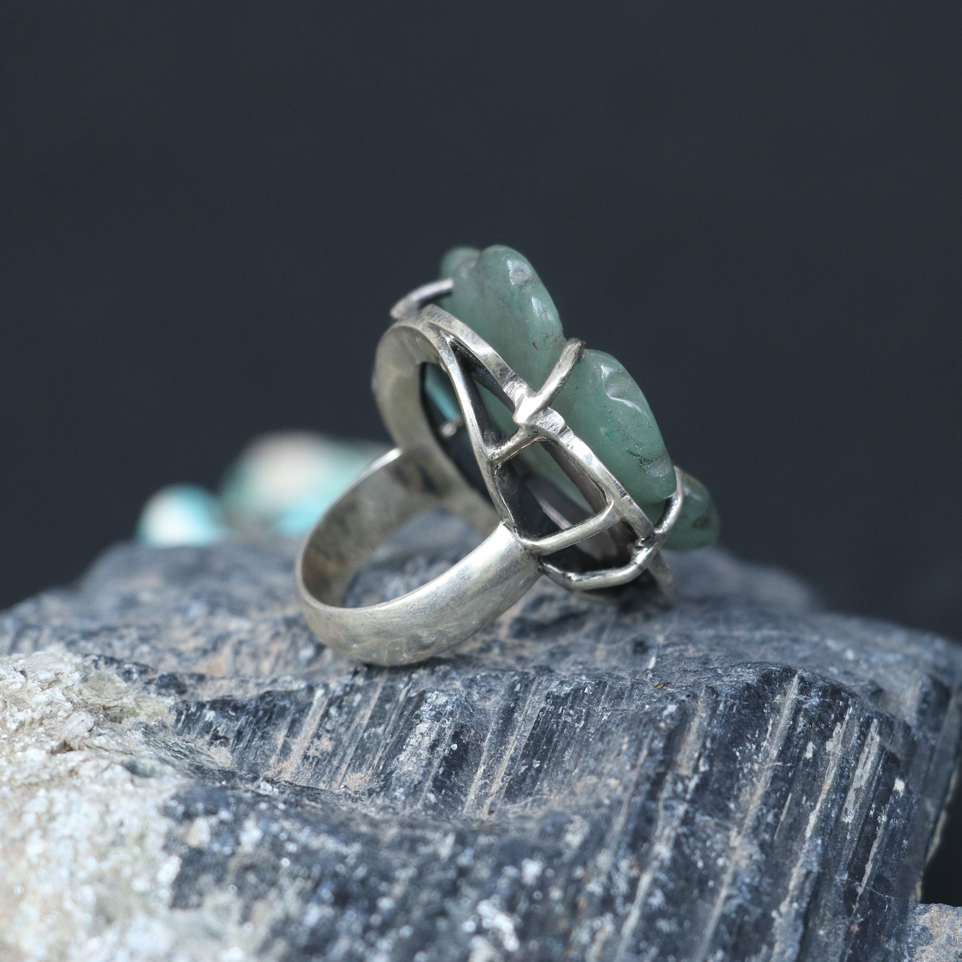 SILVER RING WITH A HAND CARVED GREEN AGATE