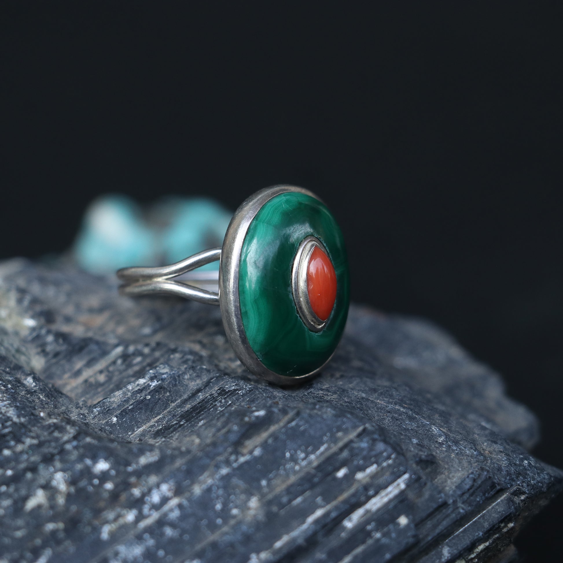SILVER RING WITH A GREEN MALACHITE BASE , CENTERED BY RED CORAL