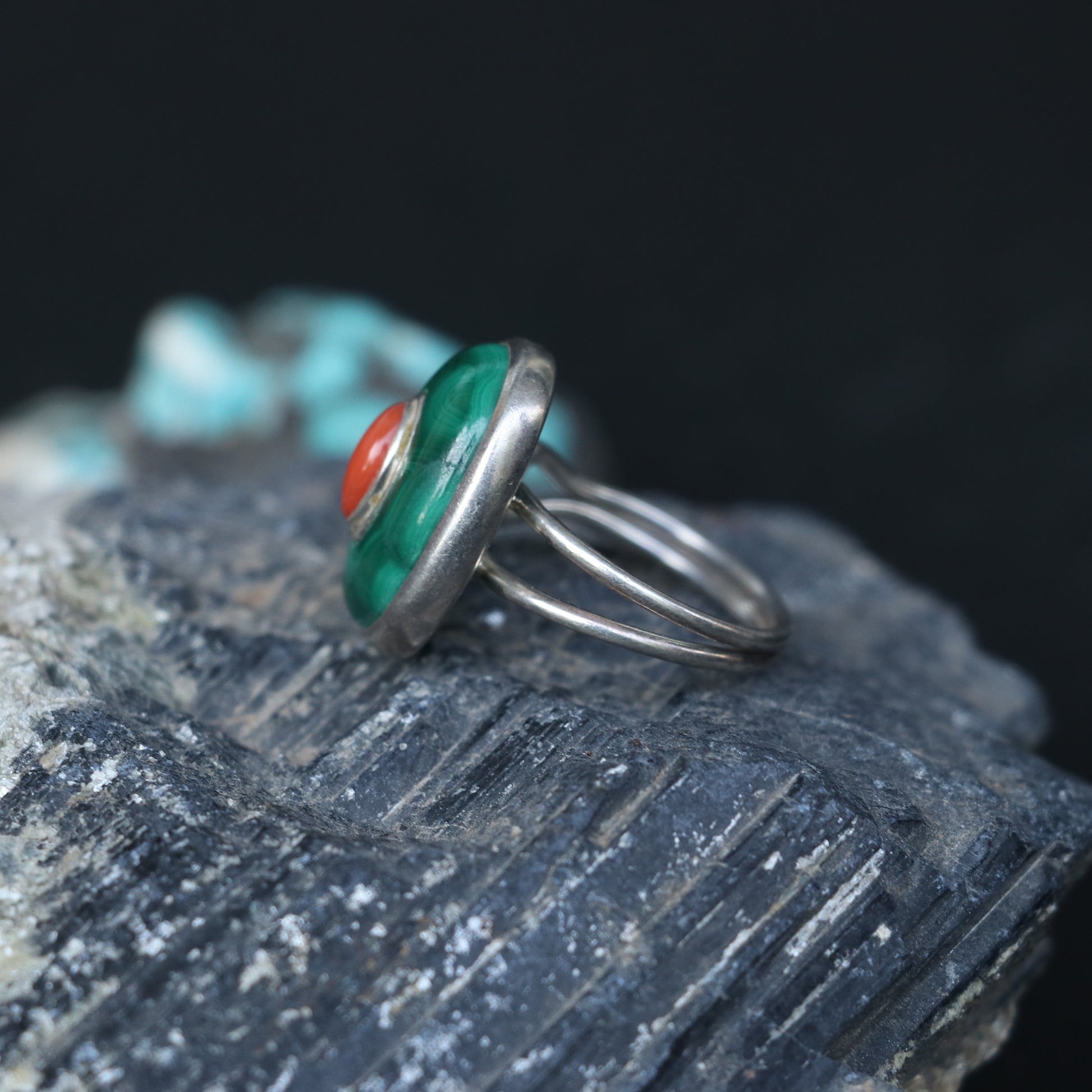 SILVER RING WITH A GREEN MALACHITE BASE , CENTERED BY RED CORAL