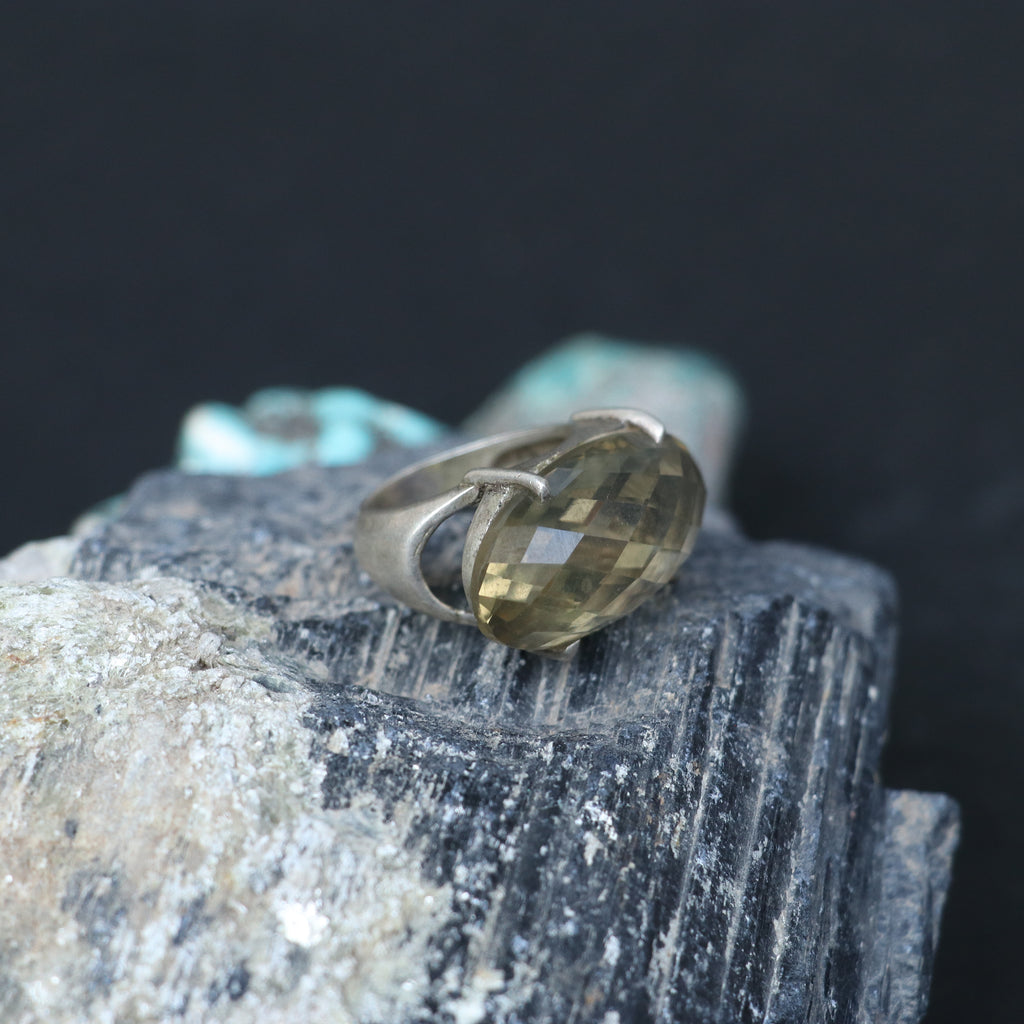 SILVER RING WITH AN OVAL GOLDEN TOPAZ