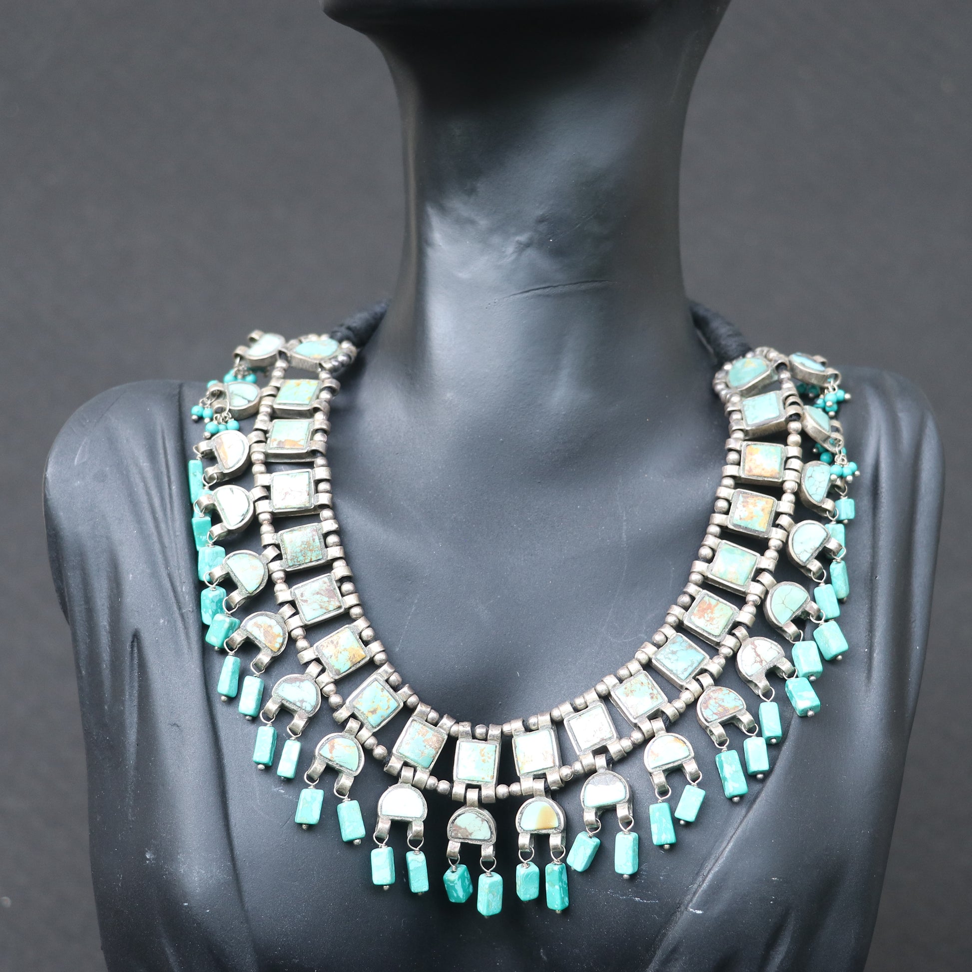 SILVER NECKLACE WITH TURQUOISE STONES , HALF MOON ACCENTS AND TURQUOISE BEEDS