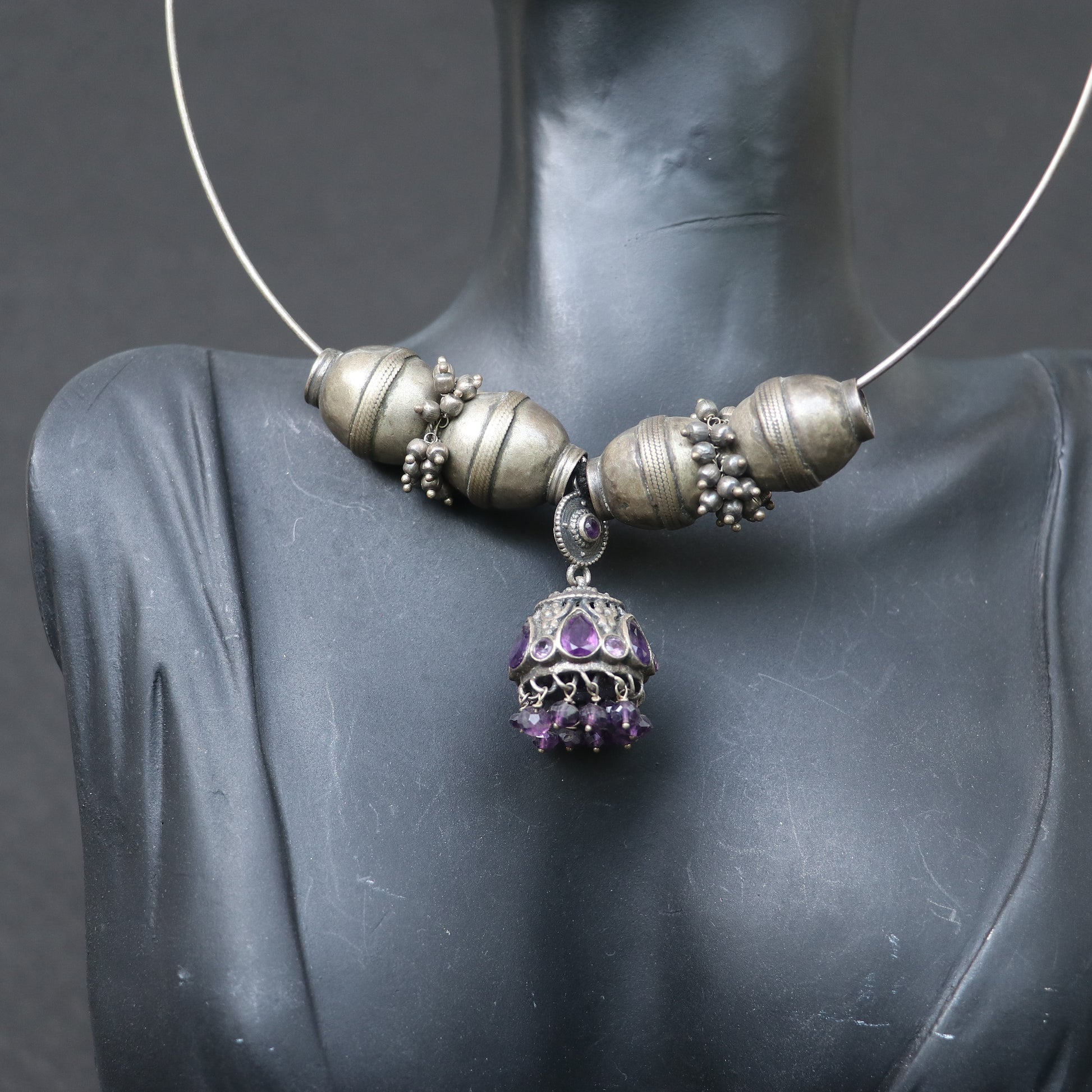 SILVER CHOKER WITH CHUNKY BEADS AND A PURPLE JHUMKA