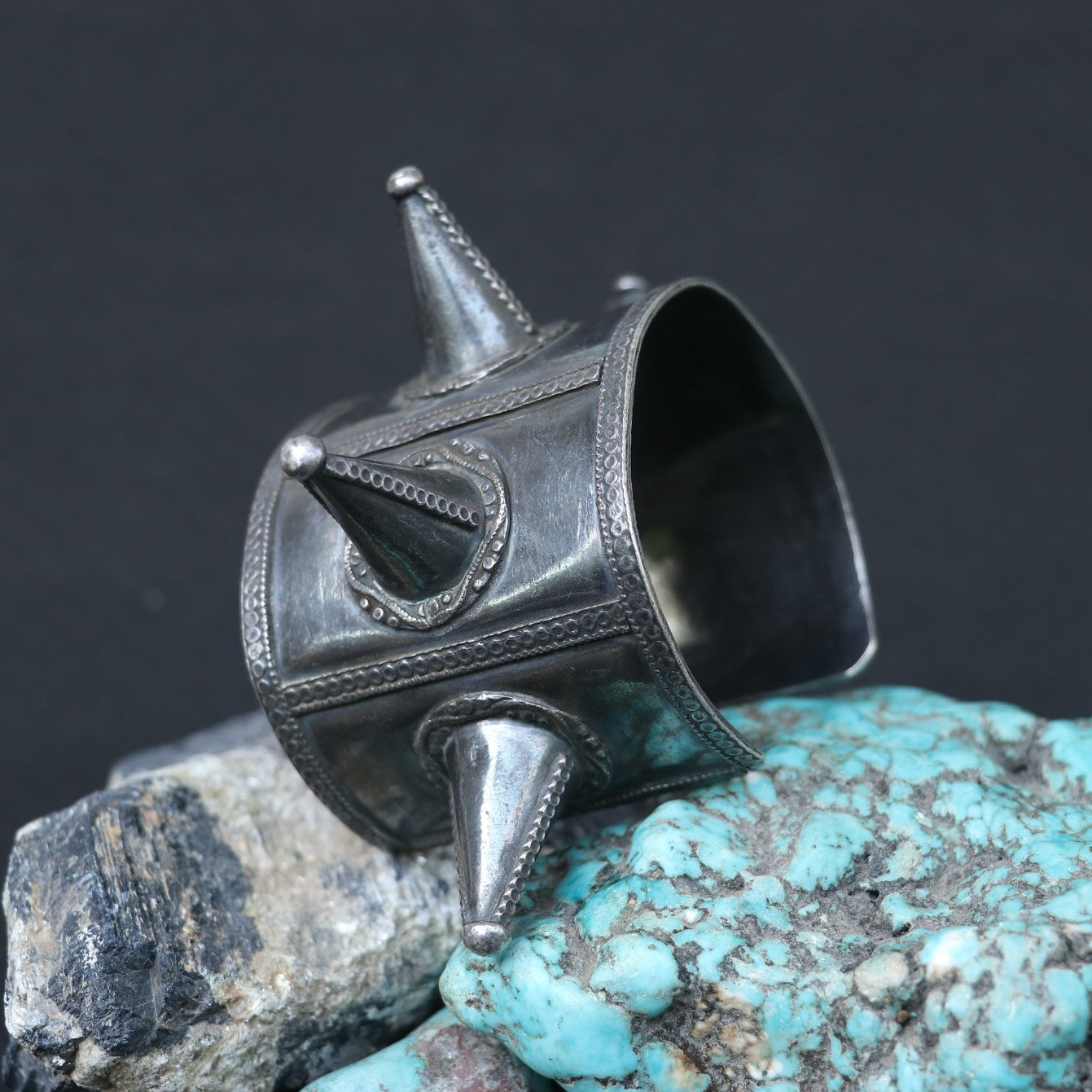 OXIDISED SILVER TRIBAL HAND CUFF WITH CONICAL SPIKES