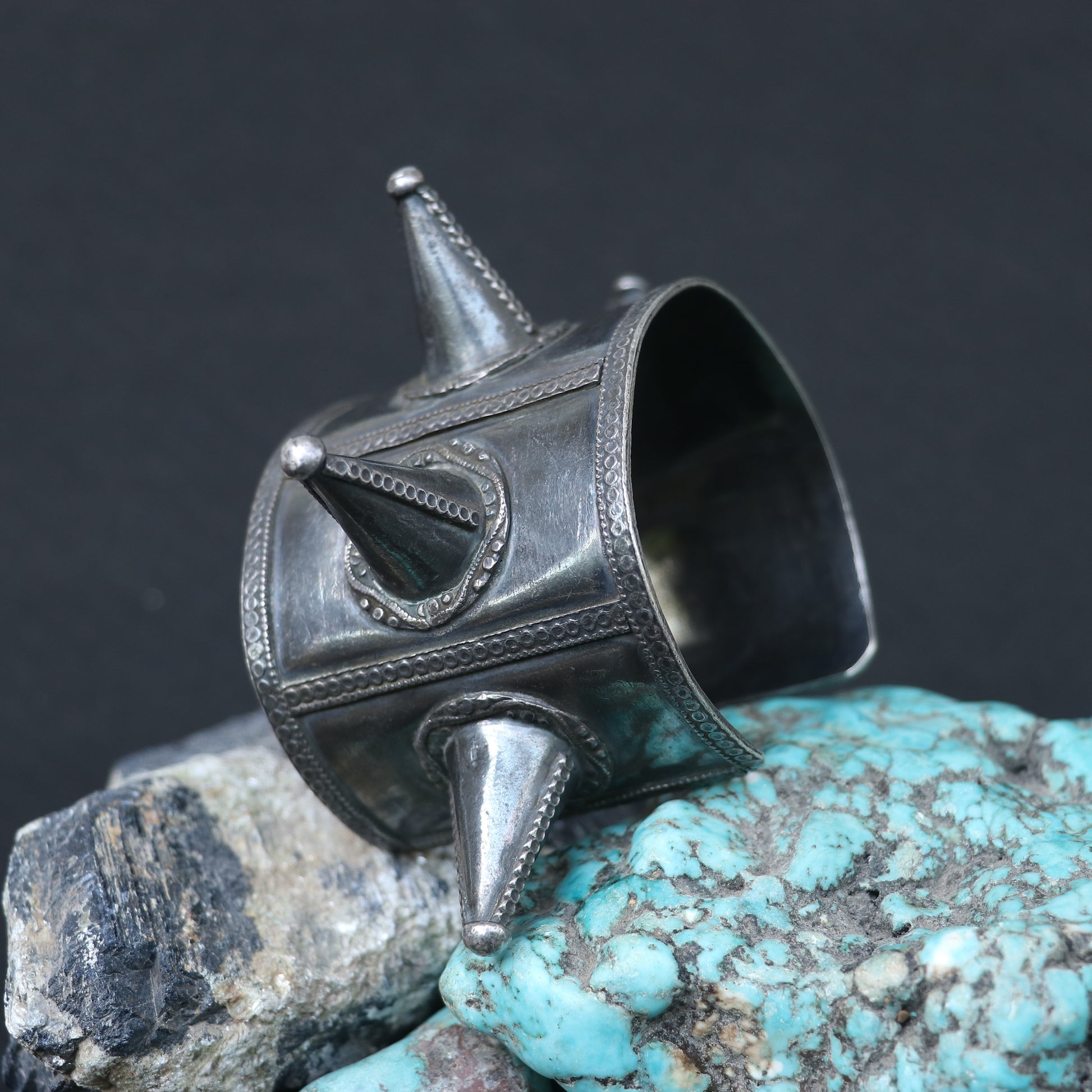 OXIDISED SILVER TRIBAL HAND CUFF WITH CONICAL SPIKES