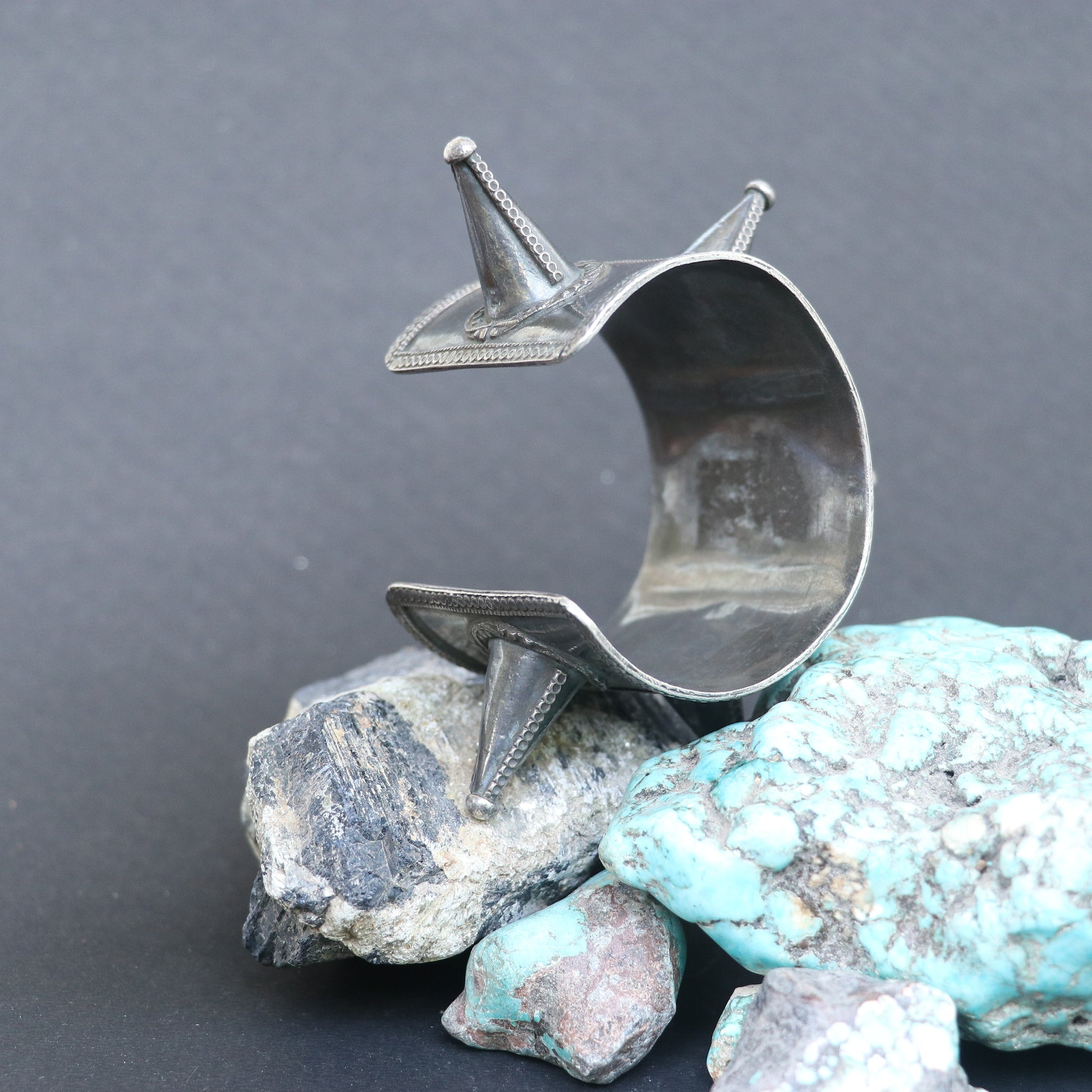 OXIDISED SILVER TRIBAL HAND CUFF WITH CONICAL SPIKES