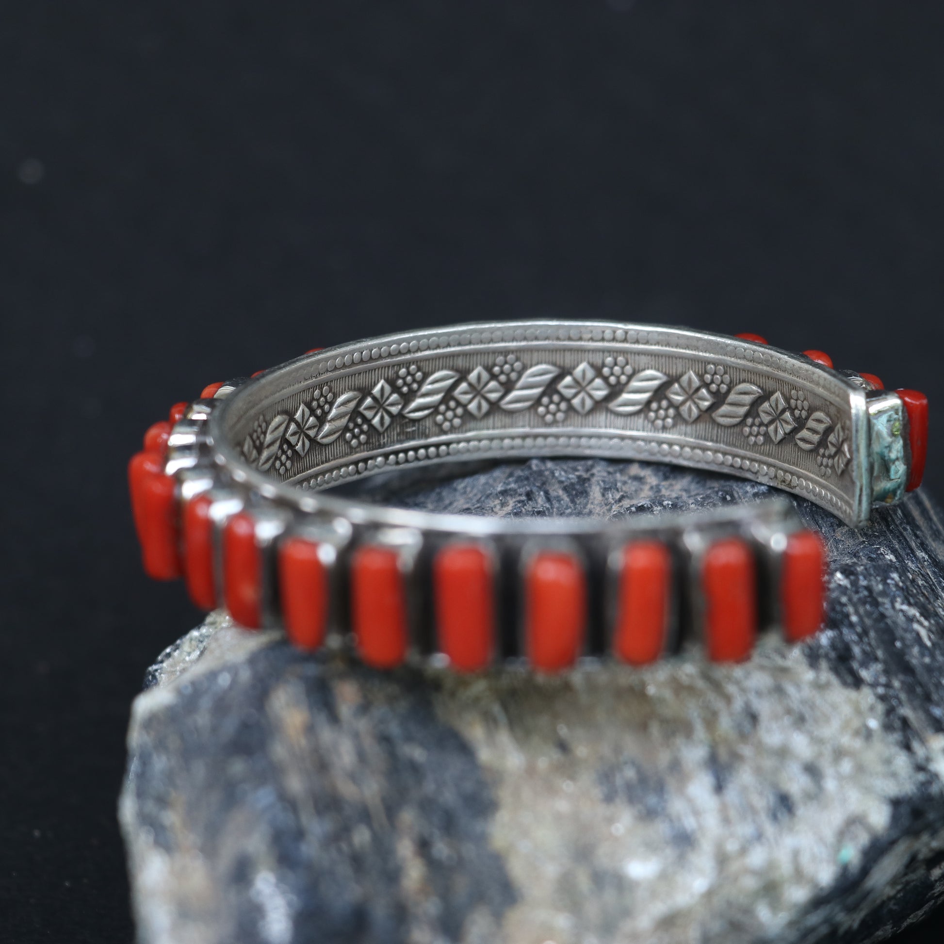 STERLING SILVER BANGLE ADORNED WITH CORALS