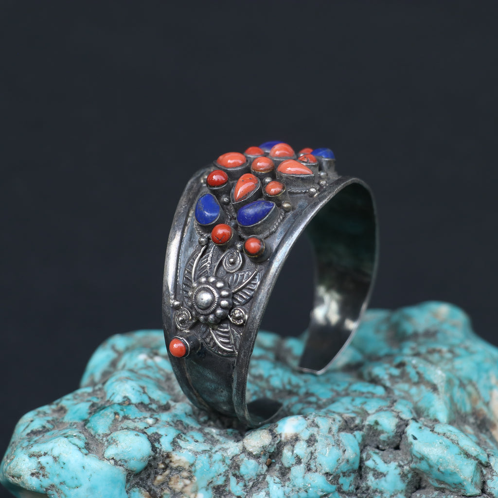OXIDISED SILVER KADA FEATURING CORALS AND LAPIS