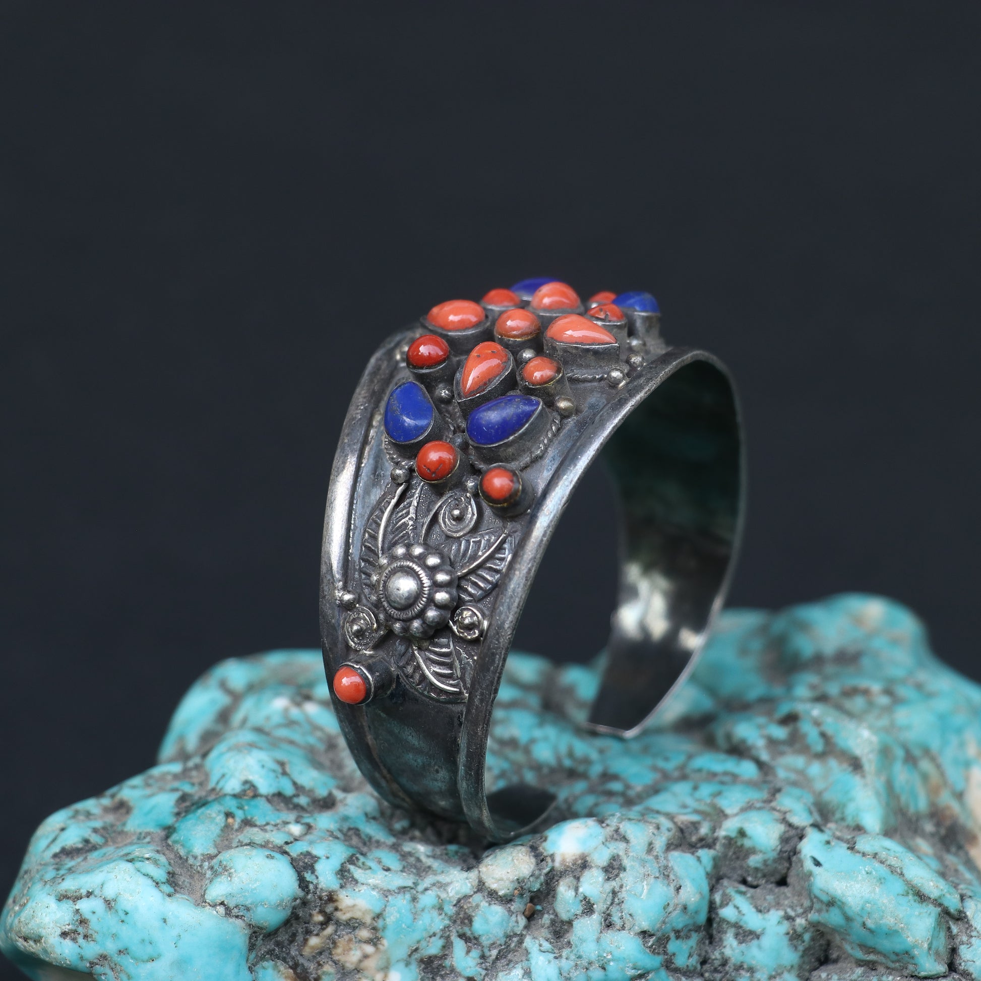 OXIDISED SILVER KADA FEATURING CORALS AND LAPIS