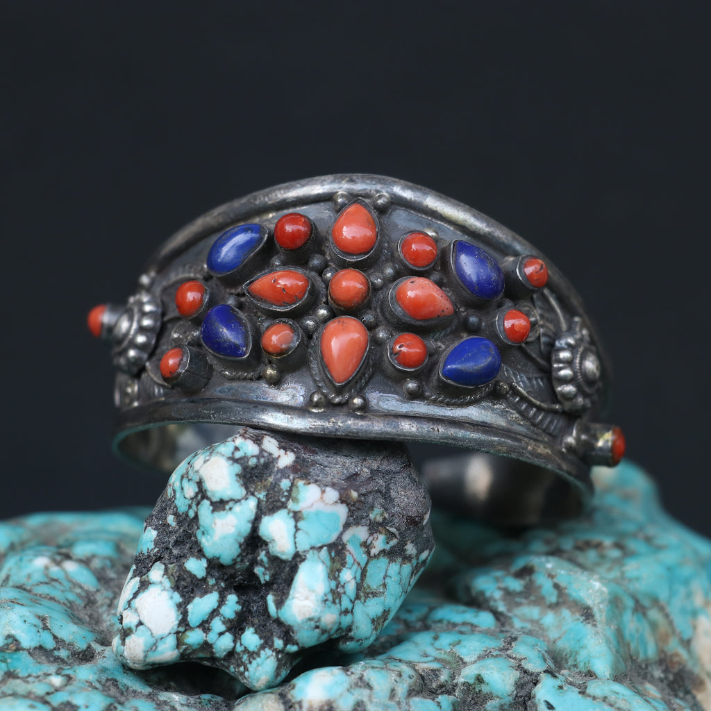 OXIDISED SILVER KADA FEATURING CORALS AND LAPIS