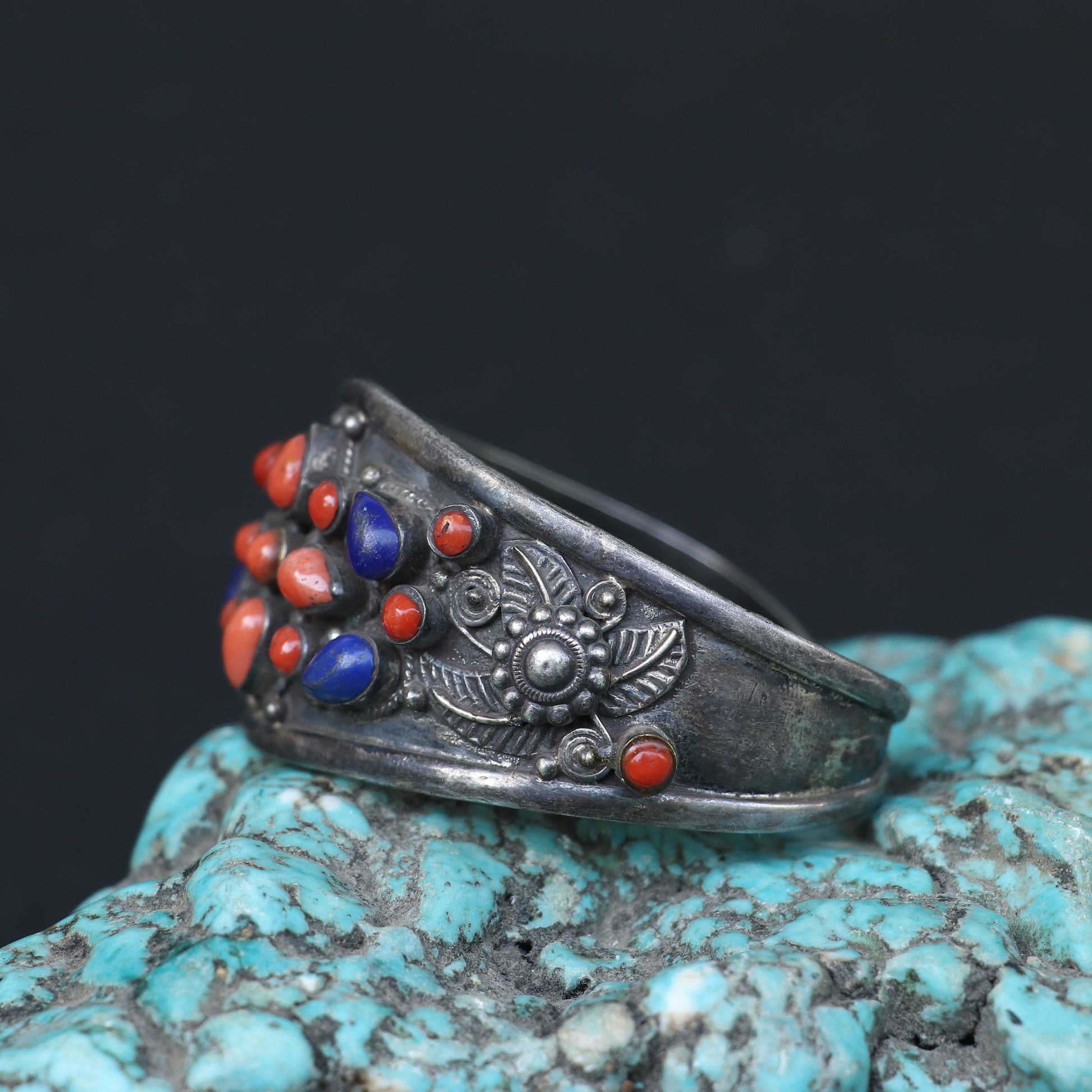 OXIDISED SILVER KADA FEATURING CORALS AND LAPIS