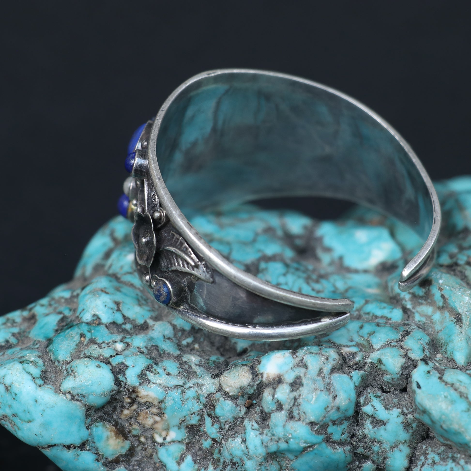 SILVER KADA FEATURING LAPIS STONES