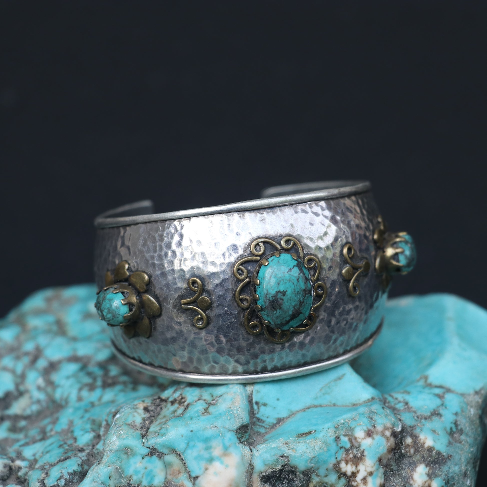 SILVER KADA ADORNED WITH TURQUOISE STONES