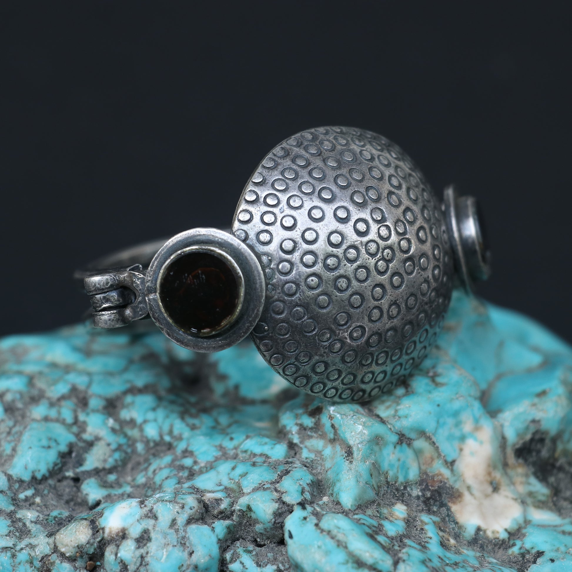 OXIDISED SILVER KADA WITH A DOME CENTERPIECE