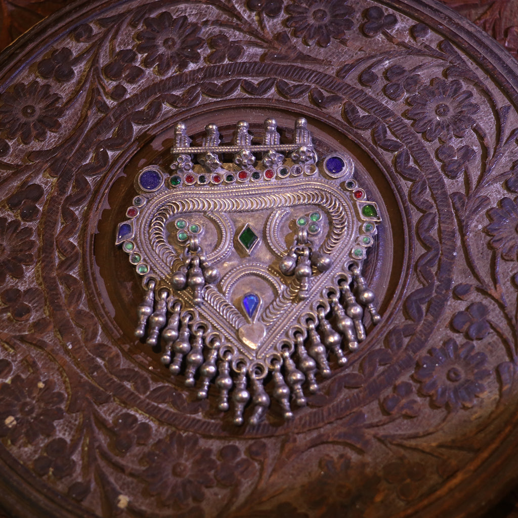 TRADITIONAL TRIANGULAR SILVER PENDANT